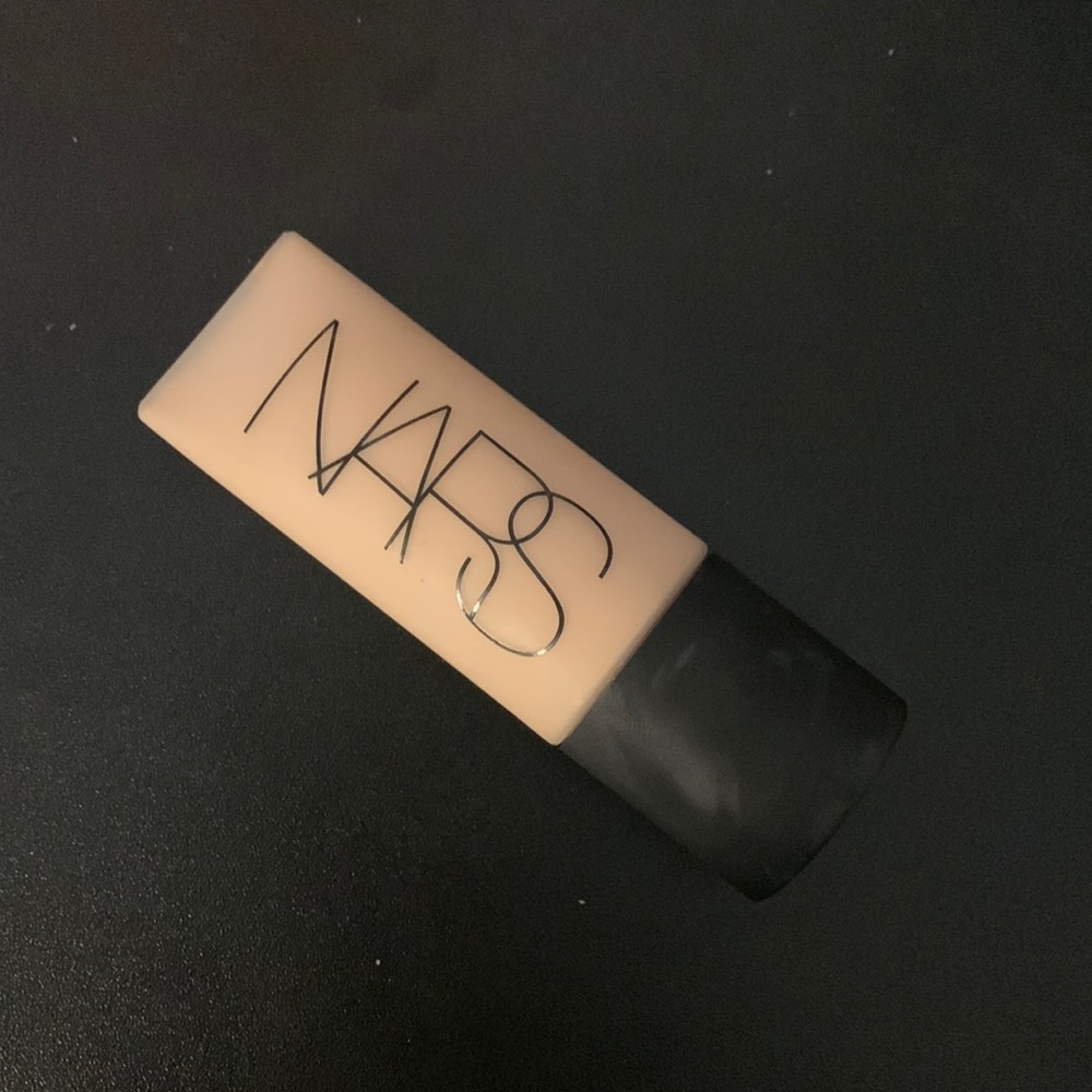 Barely used NARS Soft Matte Complete Foundation in Salzburg.